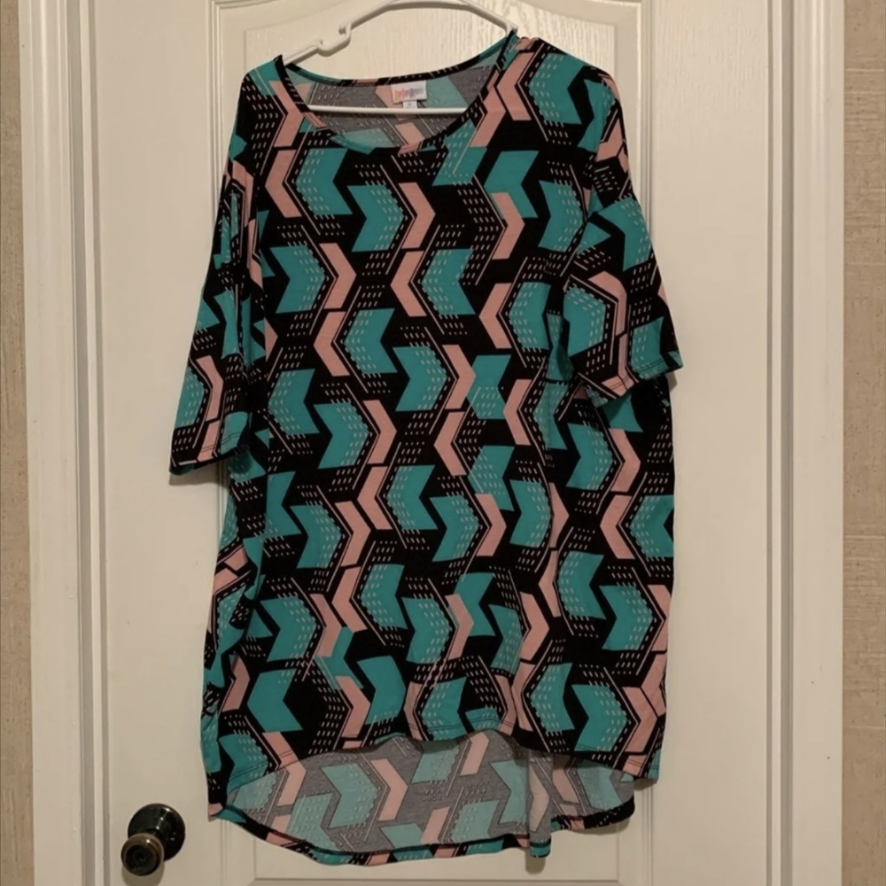 Women's Size XL LulaRoe Irma Tunic Top